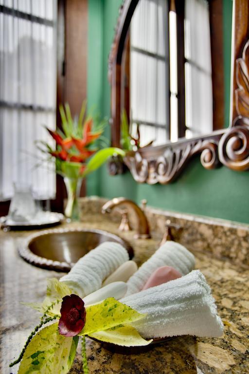Mahogany Hall Luxury Boutique Resort San Ignacio Zimmer foto