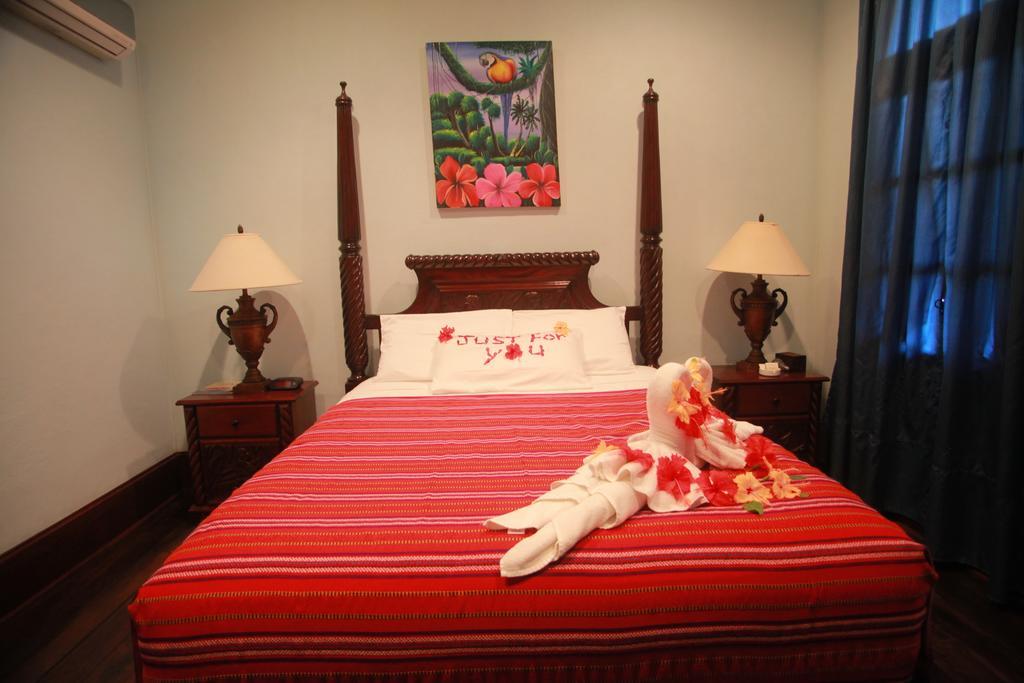 Mahogany Hall Luxury Boutique Resort San Ignacio Exterior foto