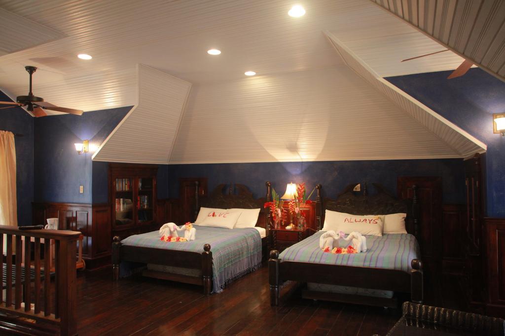 Mahogany Hall Luxury Boutique Resort San Ignacio Exterior foto