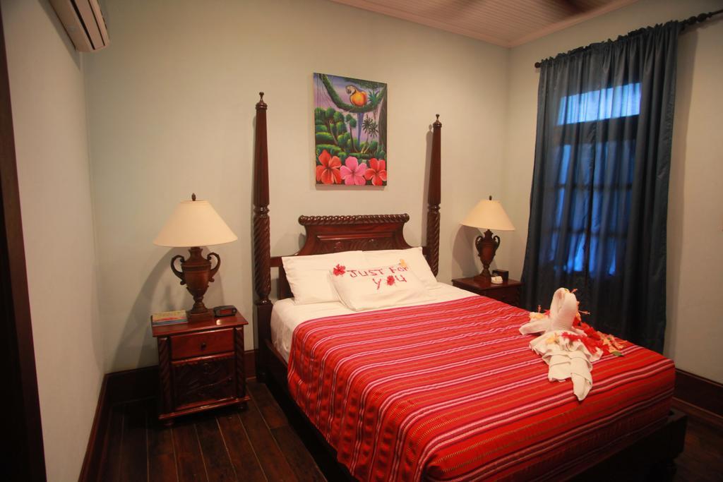 Mahogany Hall Luxury Boutique Resort San Ignacio Exterior foto