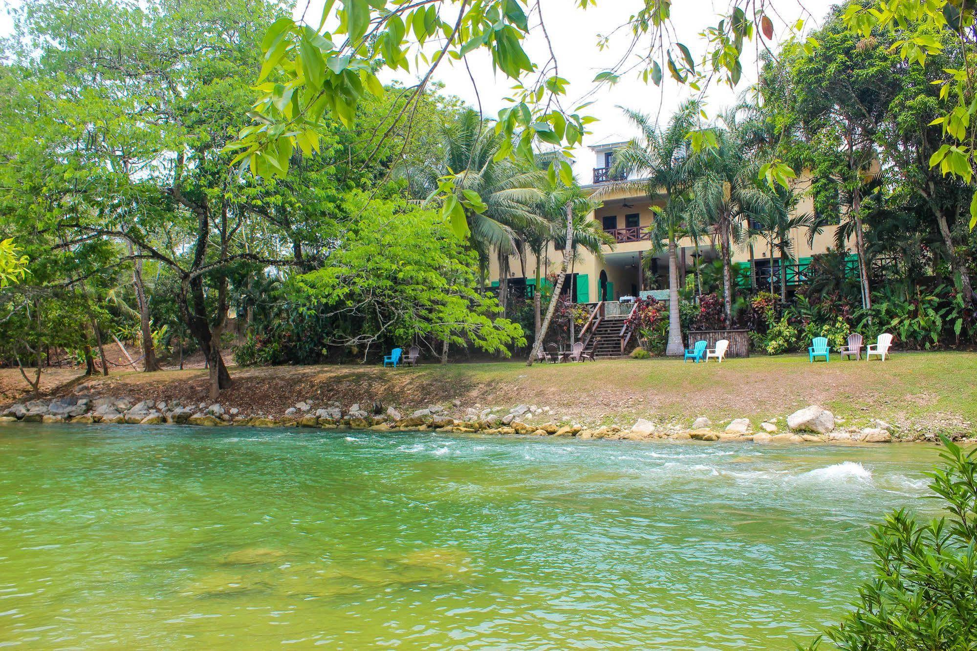 Mahogany Hall Luxury Boutique Resort San Ignacio Exterior foto